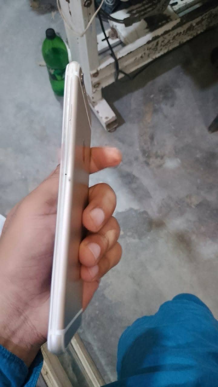 Apple iPhone 6S Plus 3