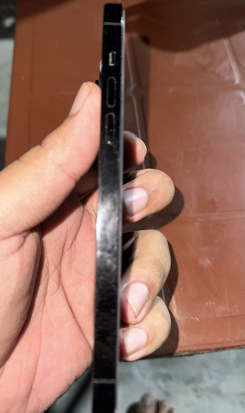 Apple iPhone 14 Pro Max Back Break 1