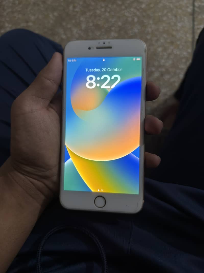 Apple iPhone 8 Plus 0