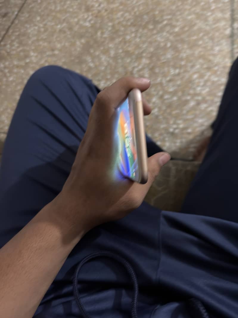Apple iPhone 8 Plus 2
