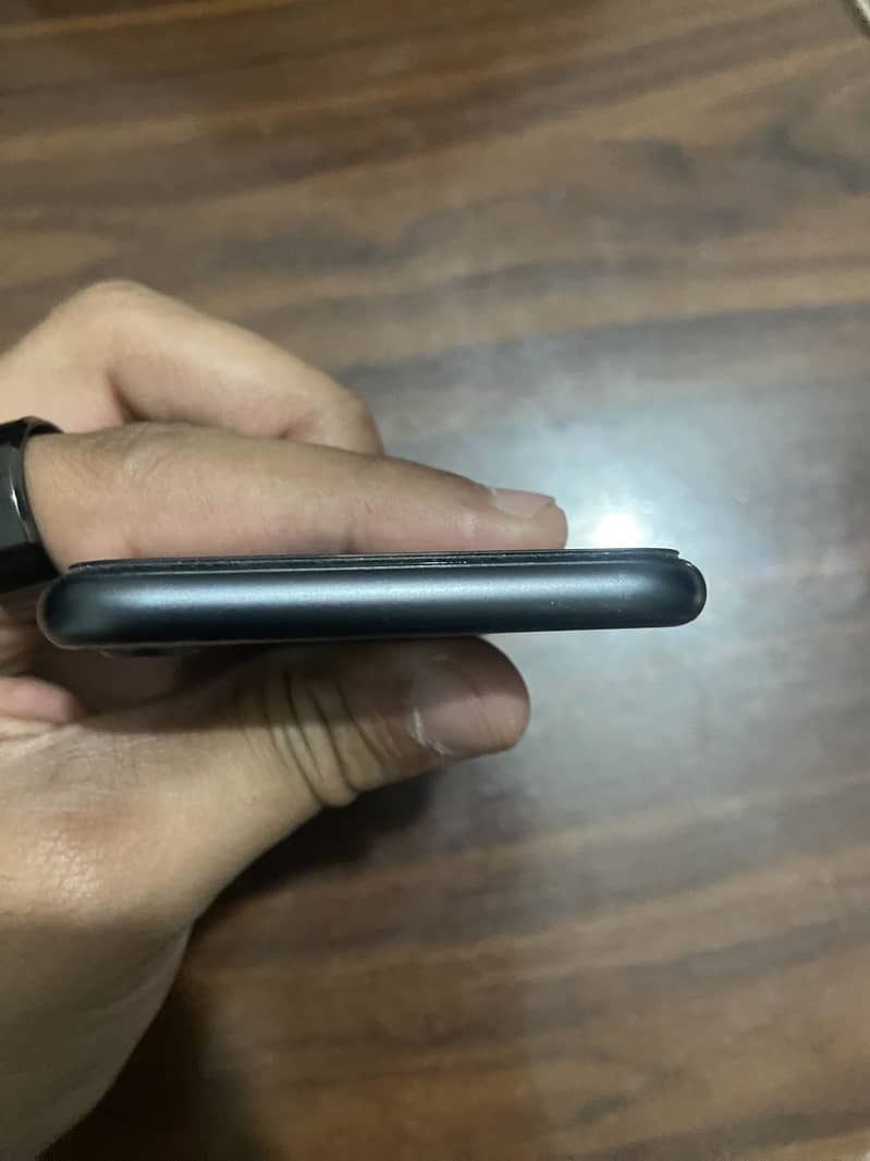 Apple iPhone 8 5