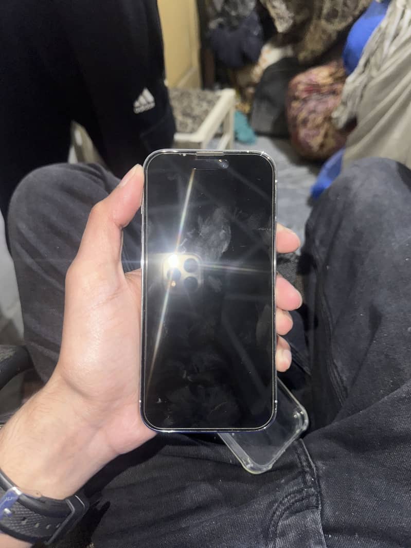 Apple iPhone 14 Pro 4