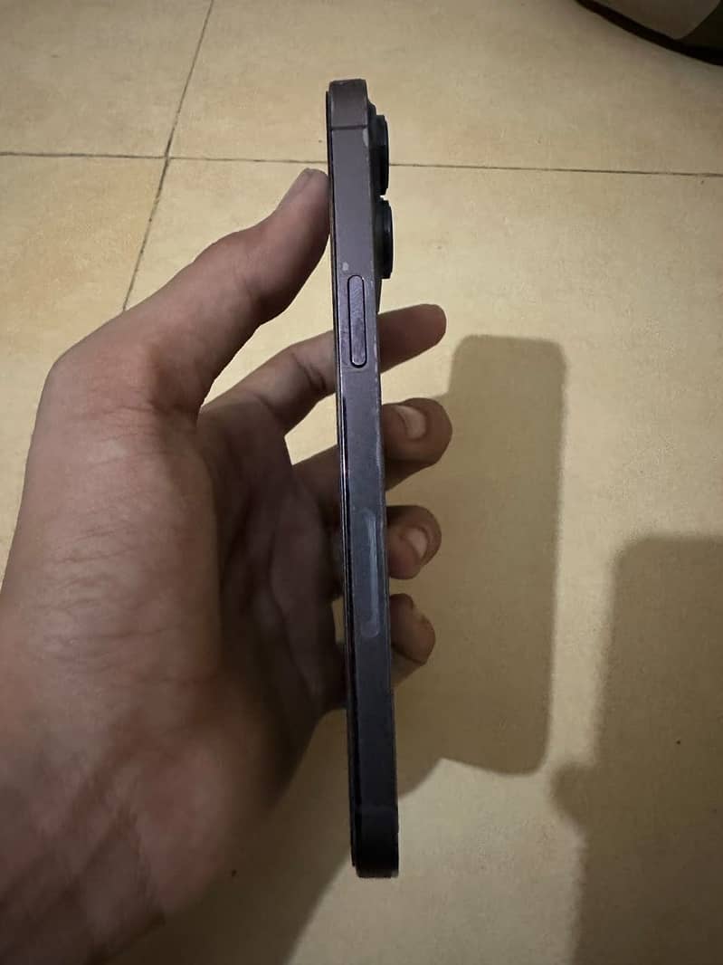 Apple iPhone 14 Pro Max 4