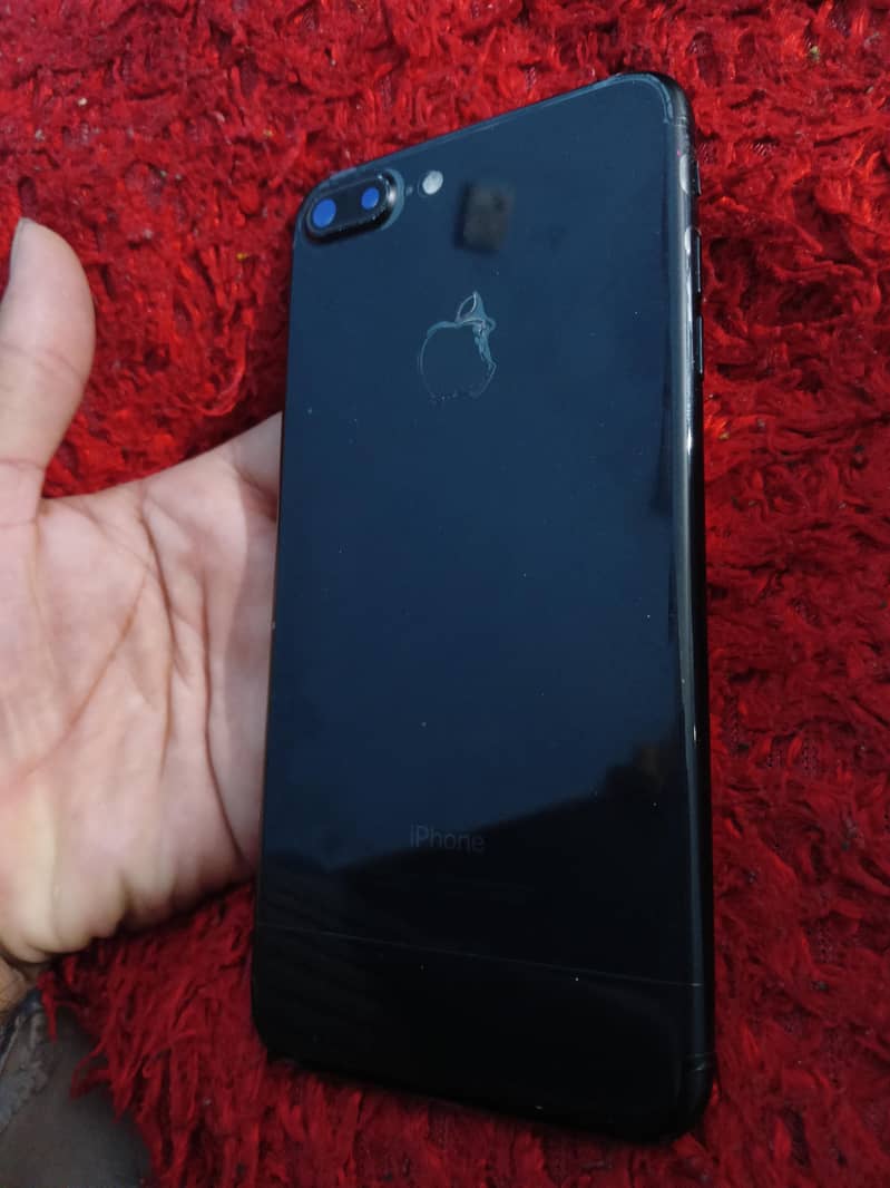 Apple iPhone 7 Plus 0