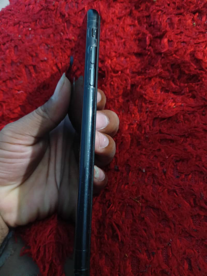 Apple iPhone 7 Plus 1