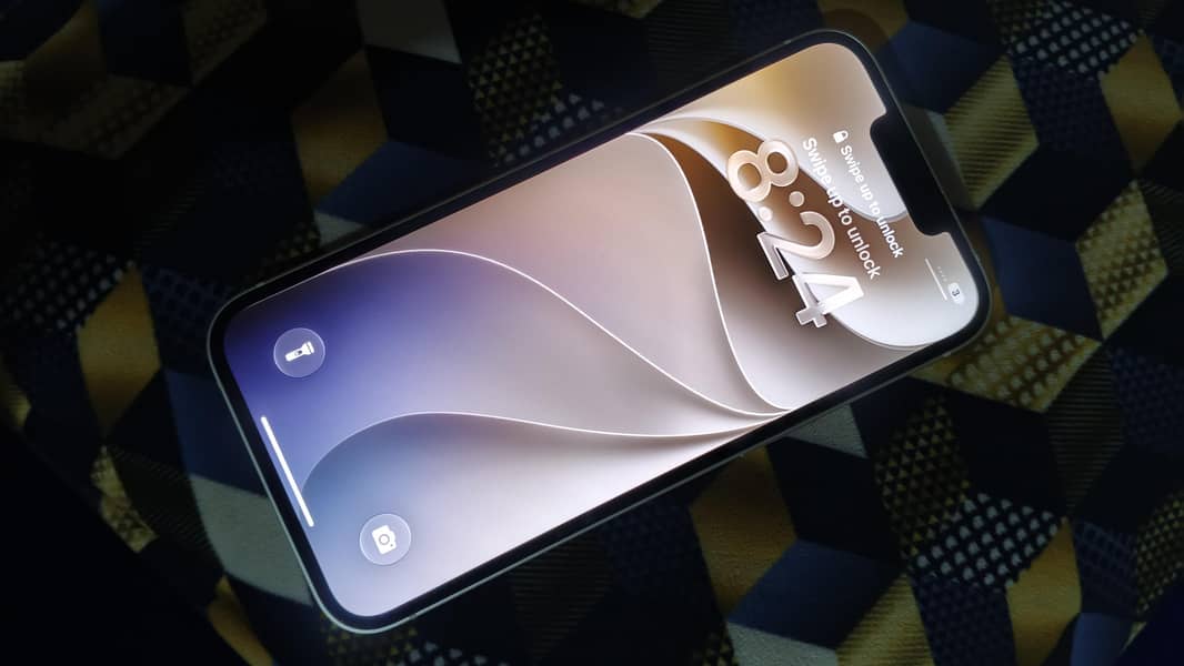 Apple iPhone 13 1