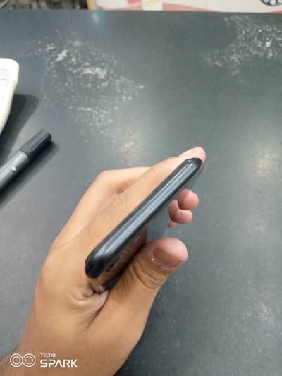 Apple iPhone SE