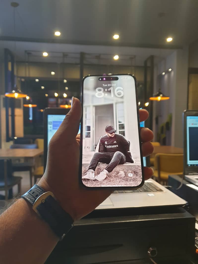 Apple iPhone 14 Pro Max 6
