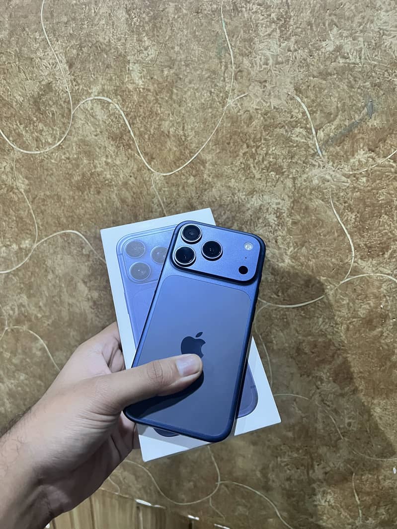 Apple iPhone 17 Pro 0
