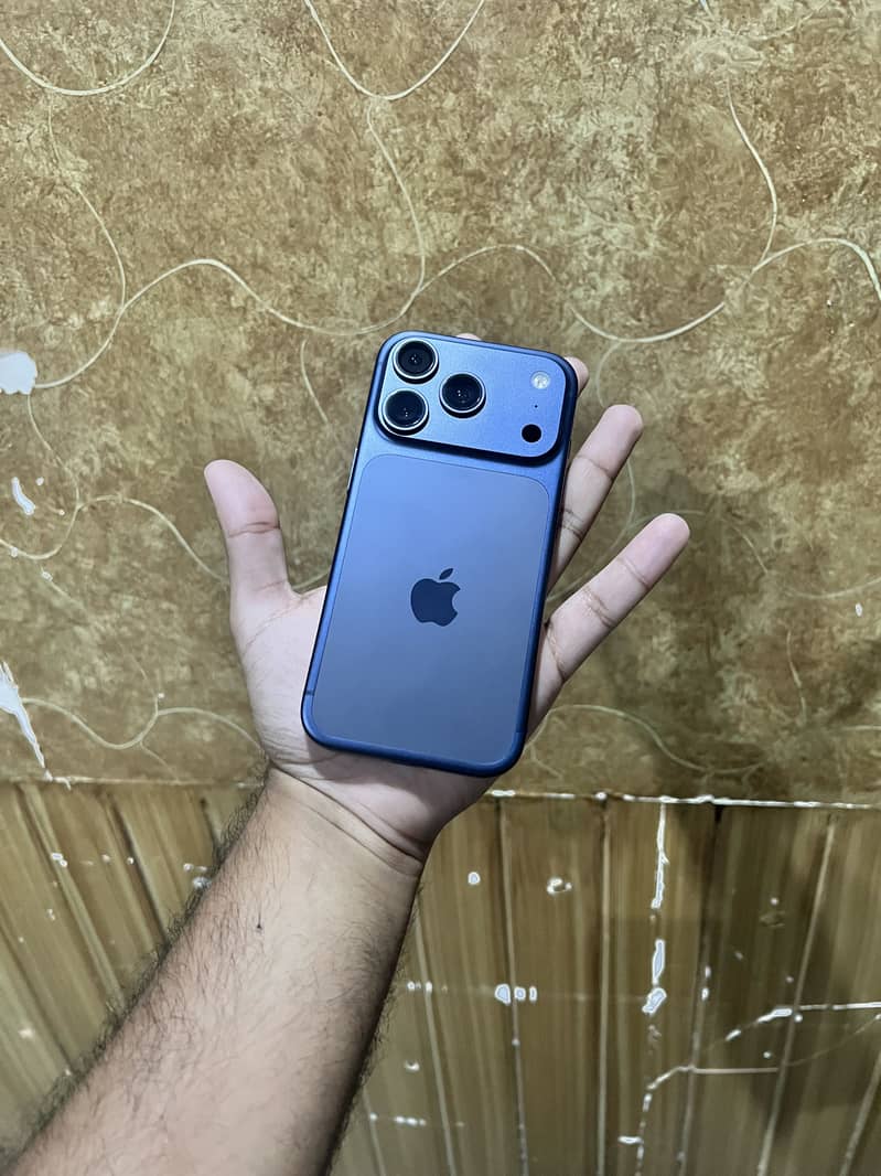 Apple iPhone 17 Pro 1
