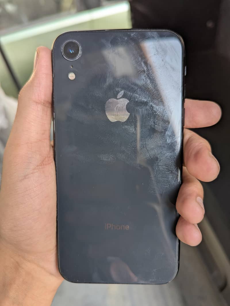 Apple iPhone XR 1