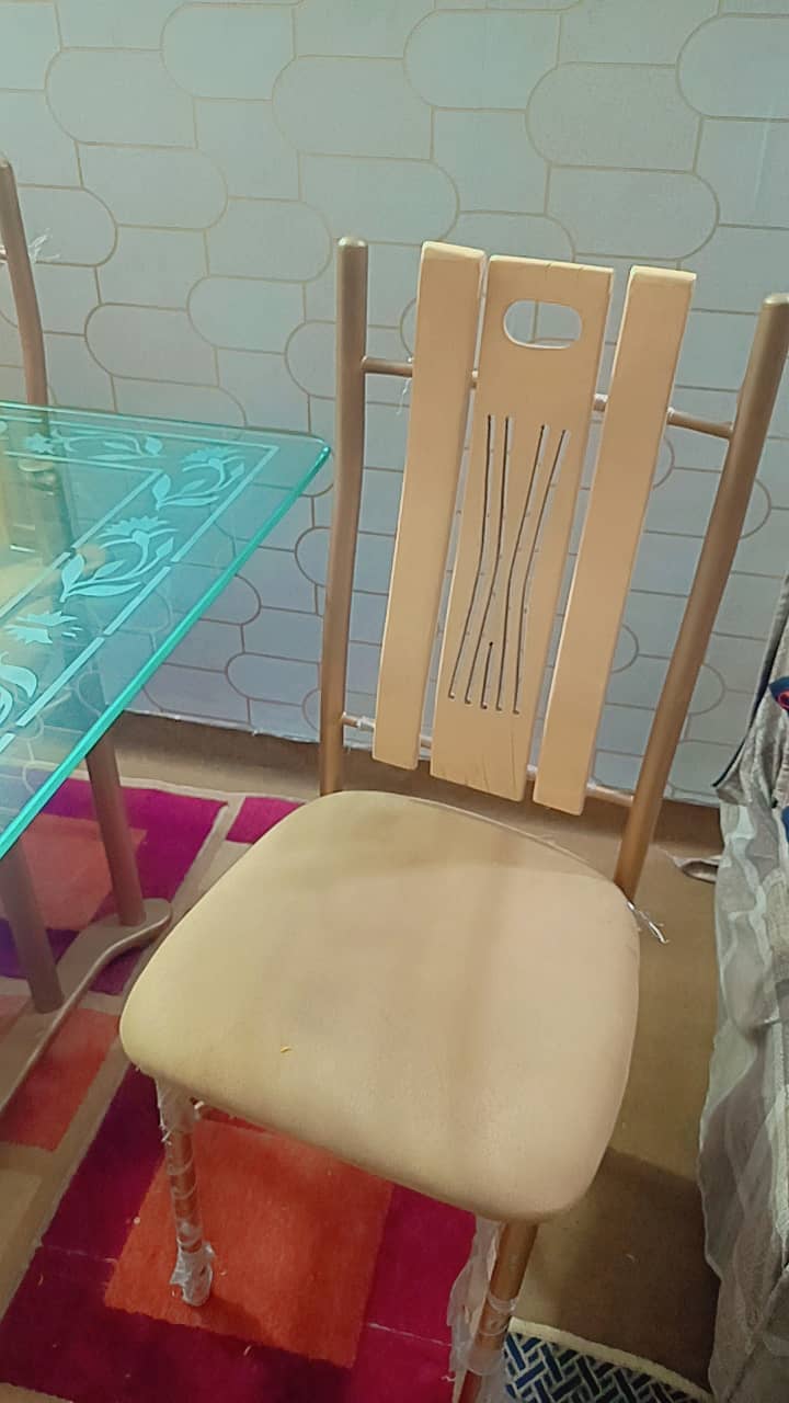 Dining Table with 6 Chairs 3