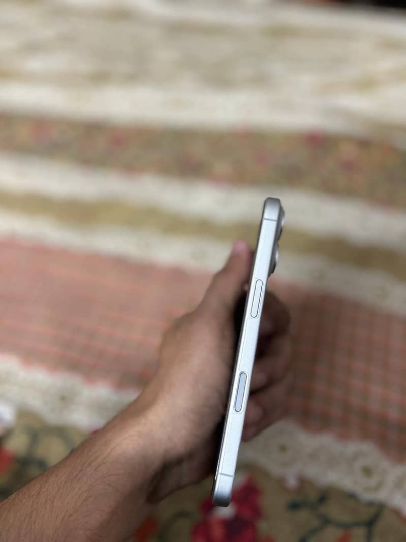 Apple iPhone 17 3