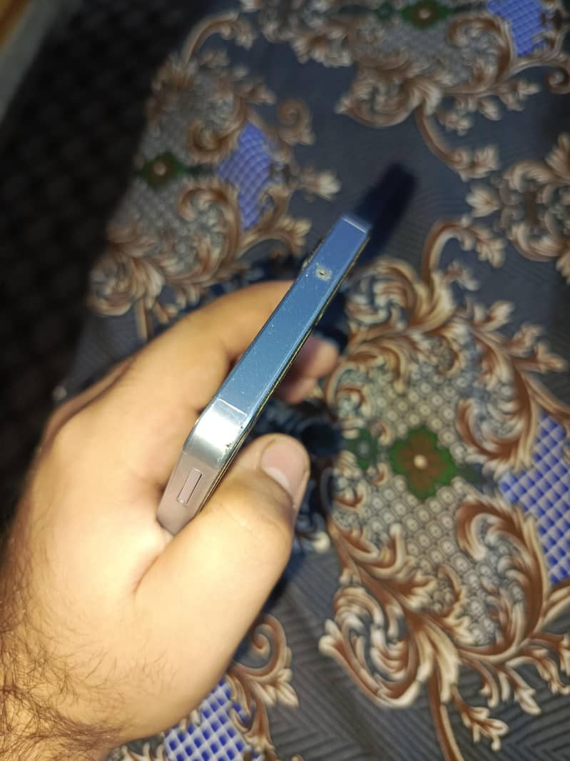 Samsung Mobile A06 5