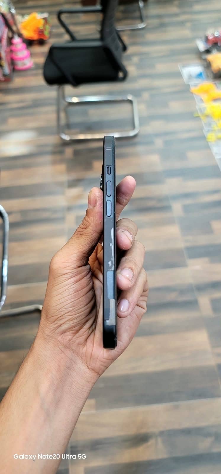 Apple iPhone 15 4