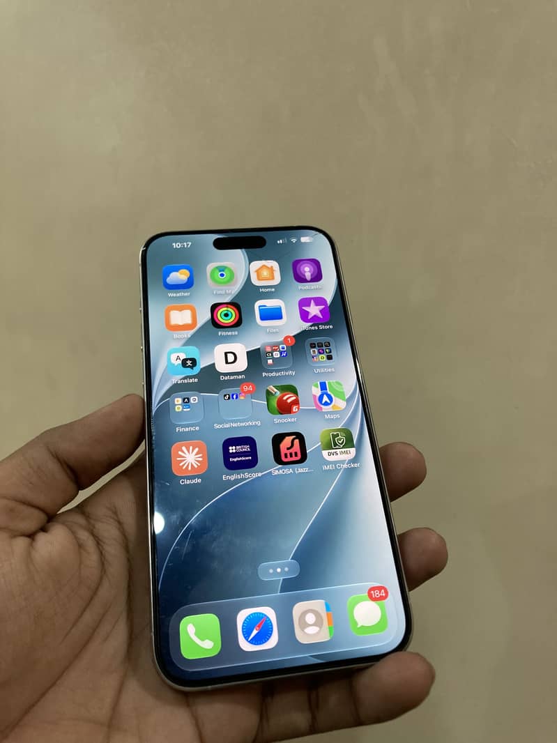 Apple iPhone 15 Pro Max.      Read description 1