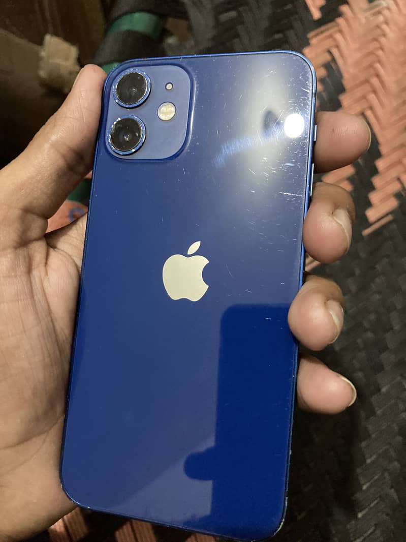 Apple iPhone 12 mini 1