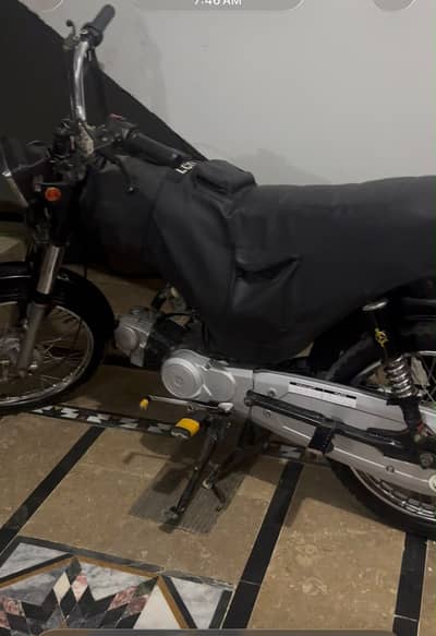 All ok hath ki gari ha koi issue nhi ha f16 ki tara bag ti ha 10 by10