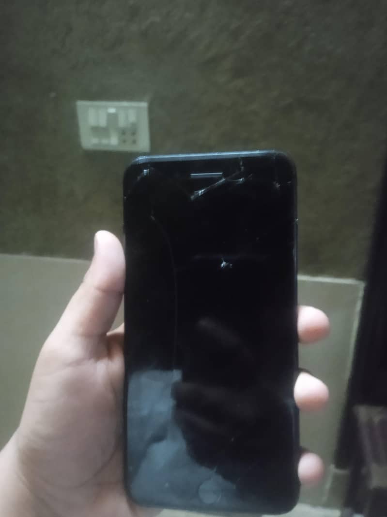 Apple iPhone 7 Plus 1