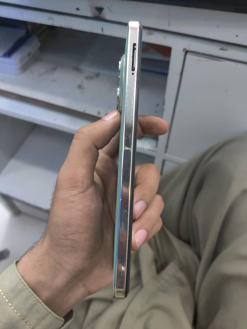 Tecno SPARK 30 Pro 2