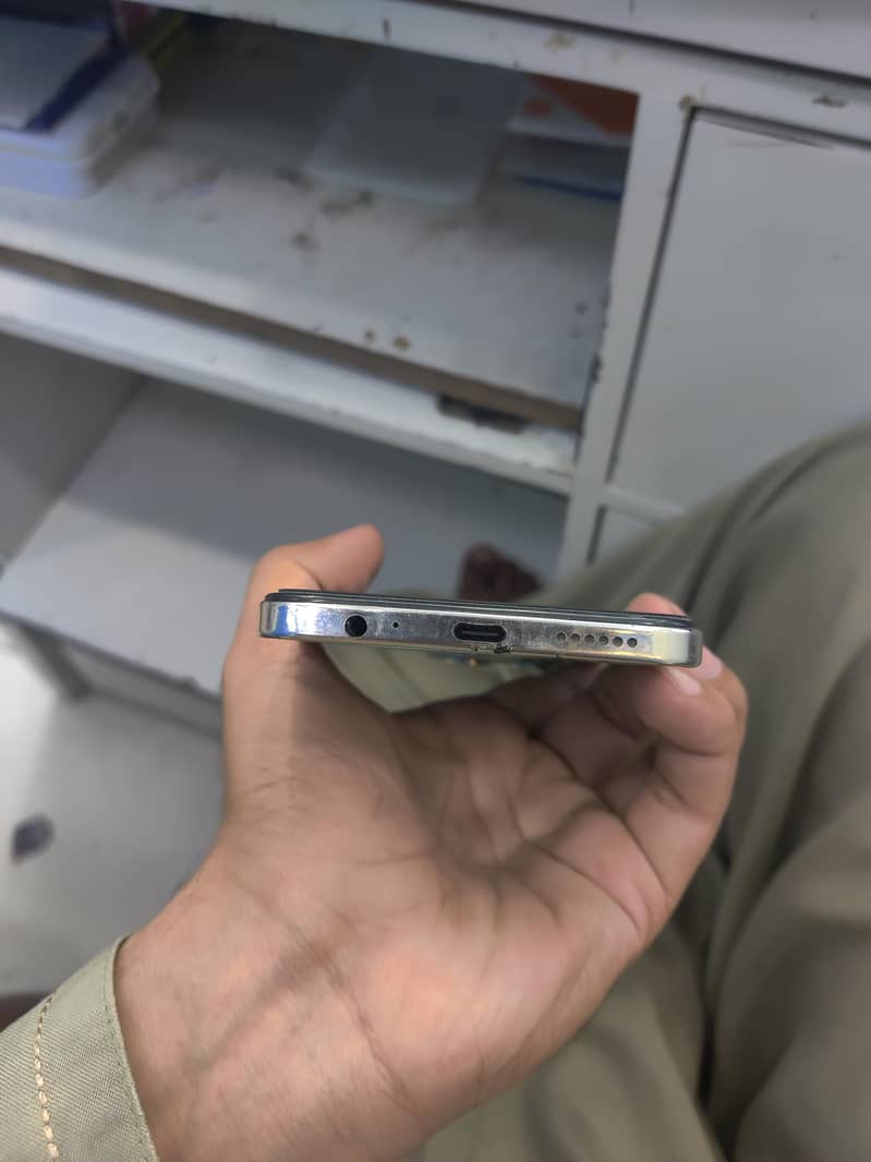 Tecno SPARK 30 Pro 3