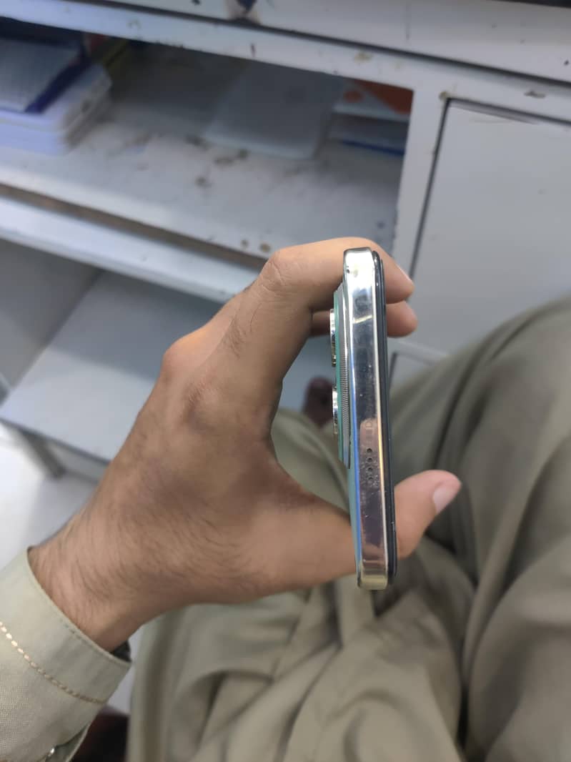 Tecno SPARK 30 Pro 4