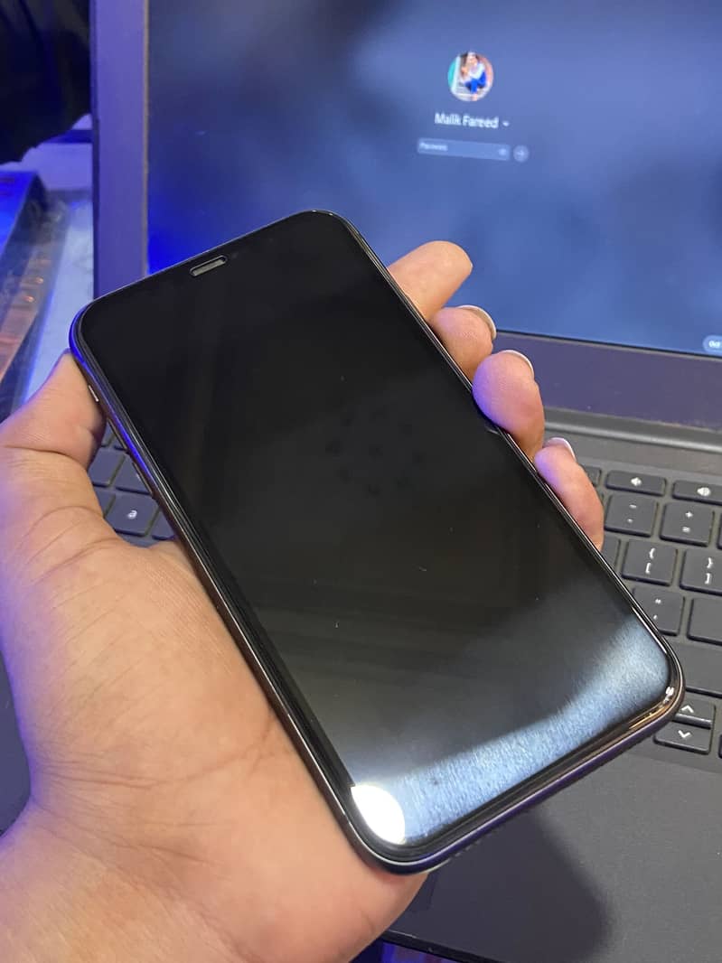 Apple iPhone 11 6