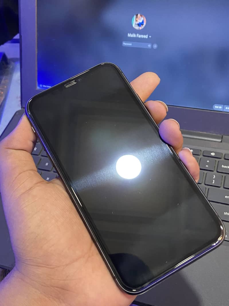 Apple iPhone 11 10