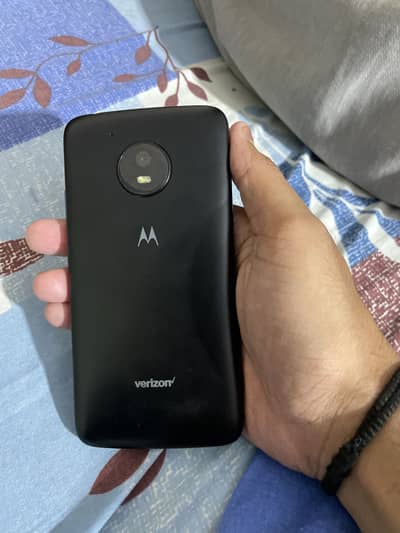 Motrola e4