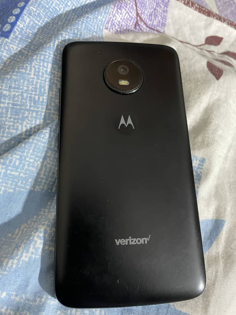Motrola e4 3