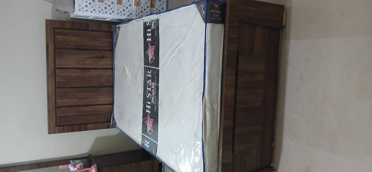 Single Bed 0