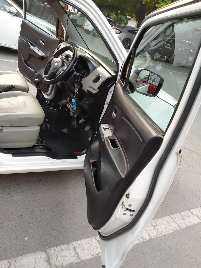 Suzuki Wagon R 2017 1