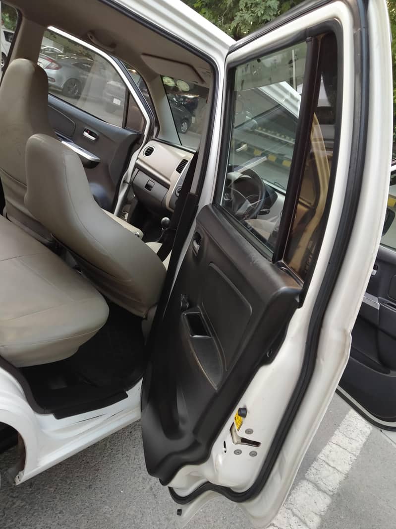 Suzuki Wagon R 2017 4