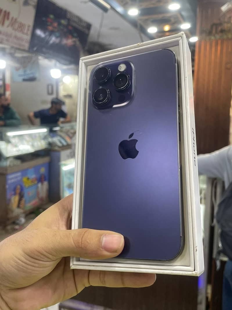 iPhone 14 Pro Max 0