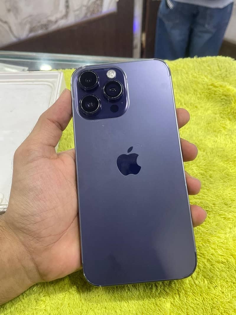 iPhone 14 Pro Max 1