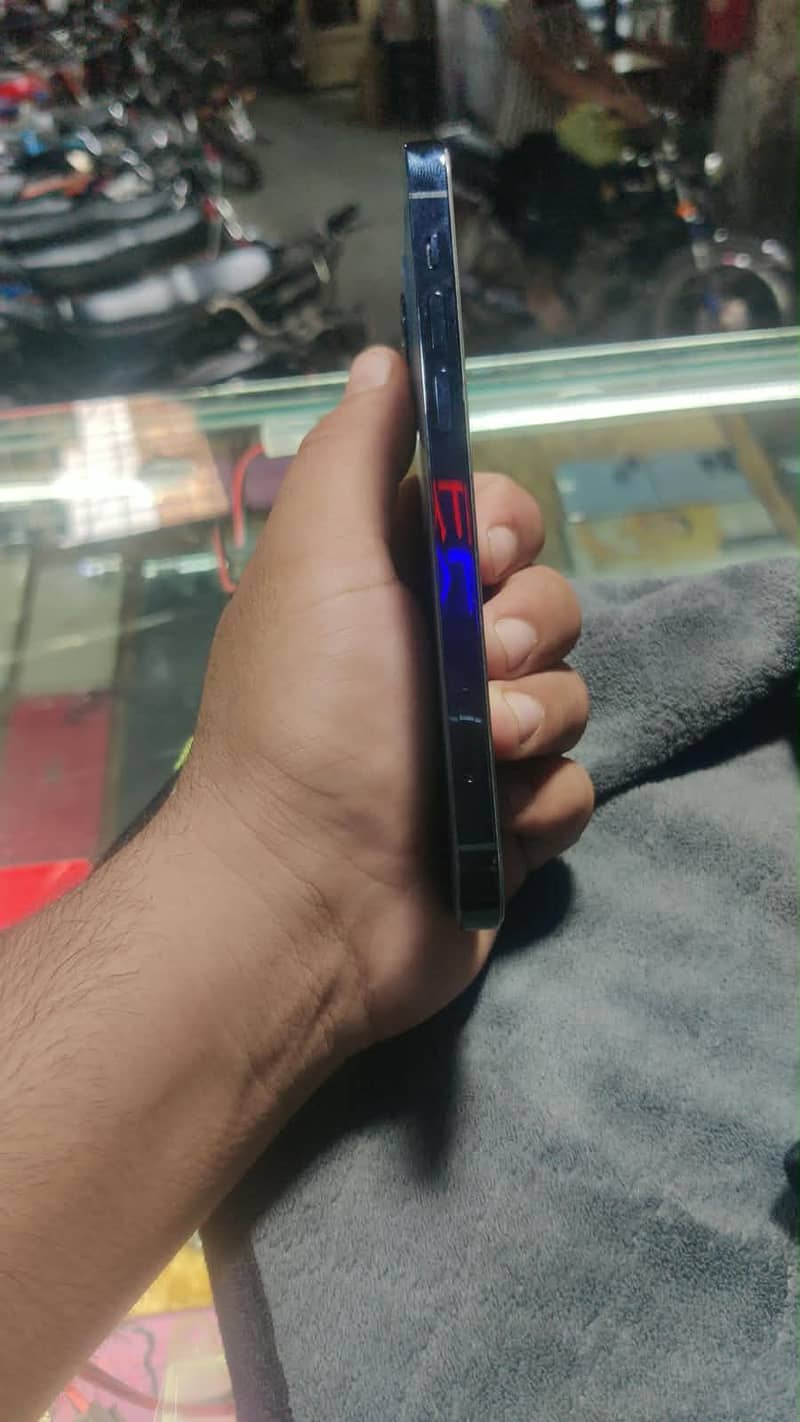Apple iPhone 12 Pro 2