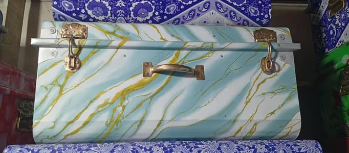 marble plane sheet trunk