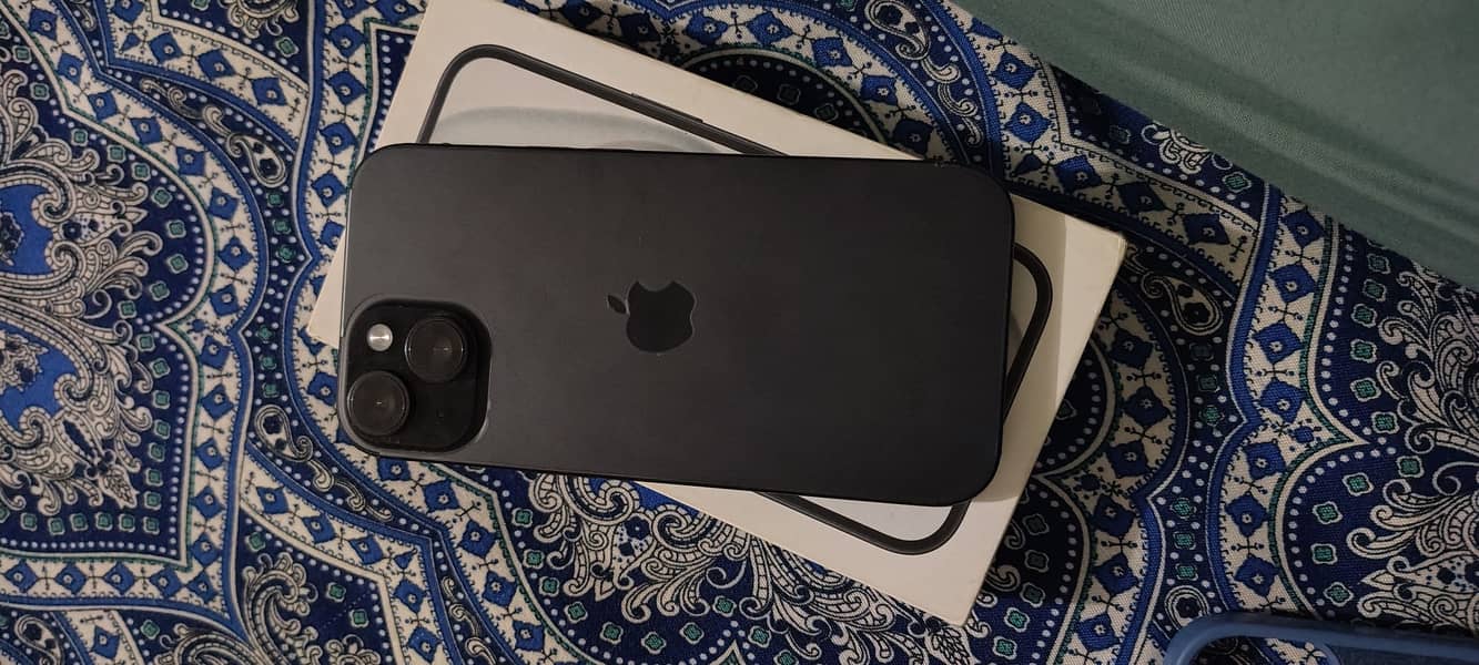 Apple iPhone 15 2