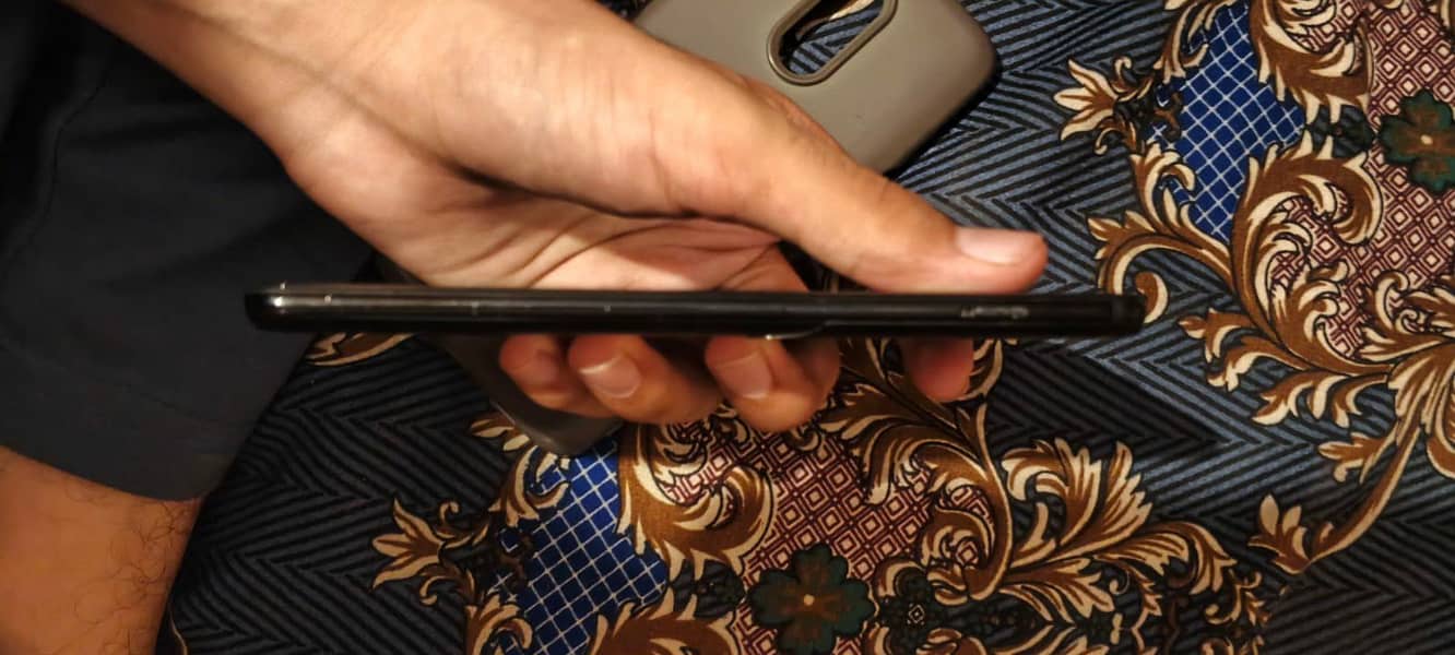 One Plus 6T 4