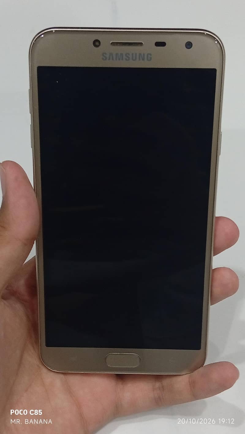 Samsung Mobile J4 3