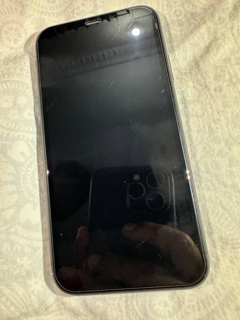 Apple iPhone 11 jv 0