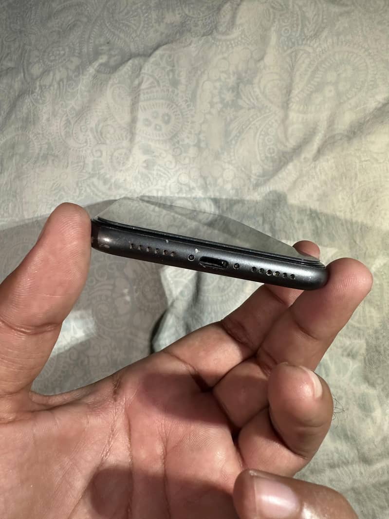Apple iPhone 11 jv 1