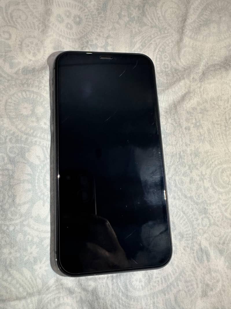 Apple iPhone 11 jv 4