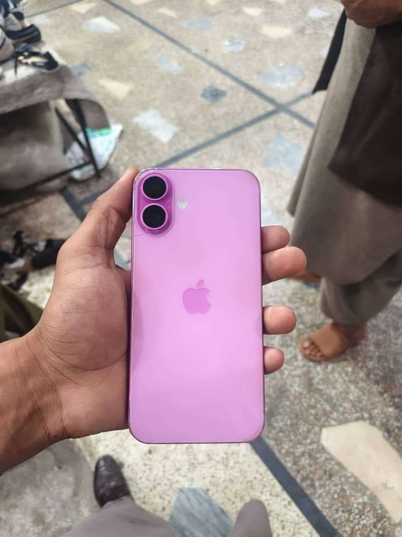 Apple iPhone 16 Plus 1