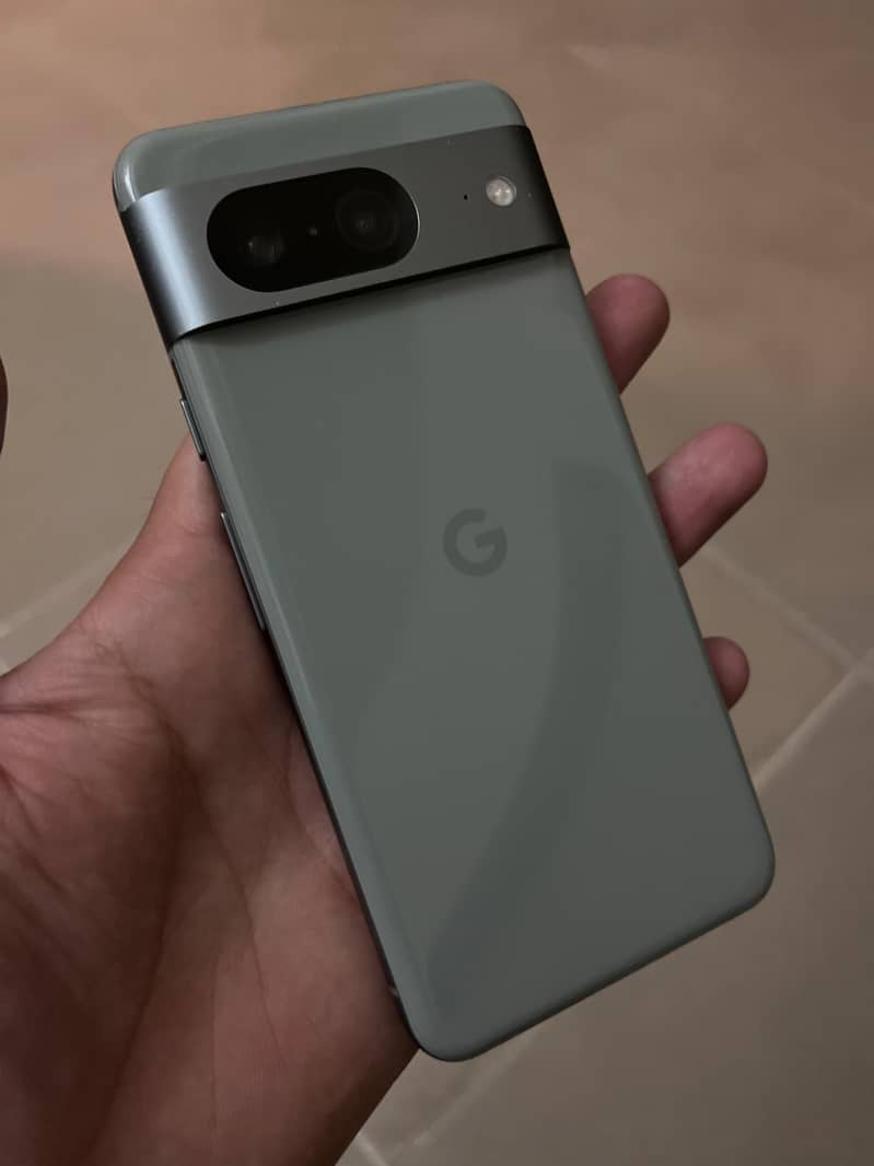 Google Pixel 8 4