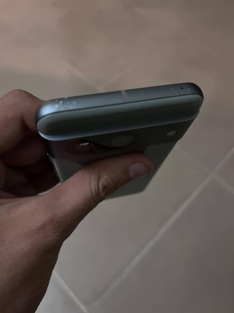 Google Pixel 8 5