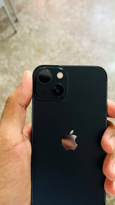 Apple iPhone 13