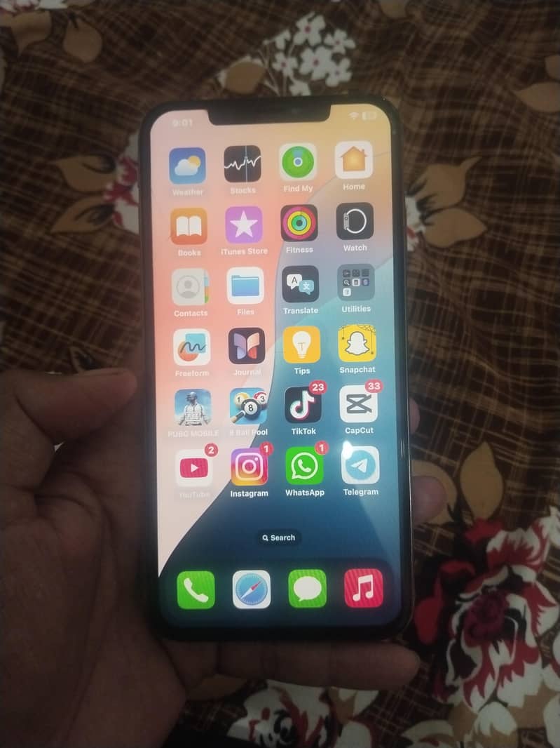 Apple iPhone XS Max 0
