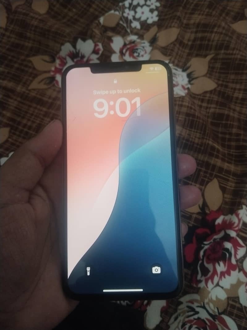 Apple iPhone XS Max 6