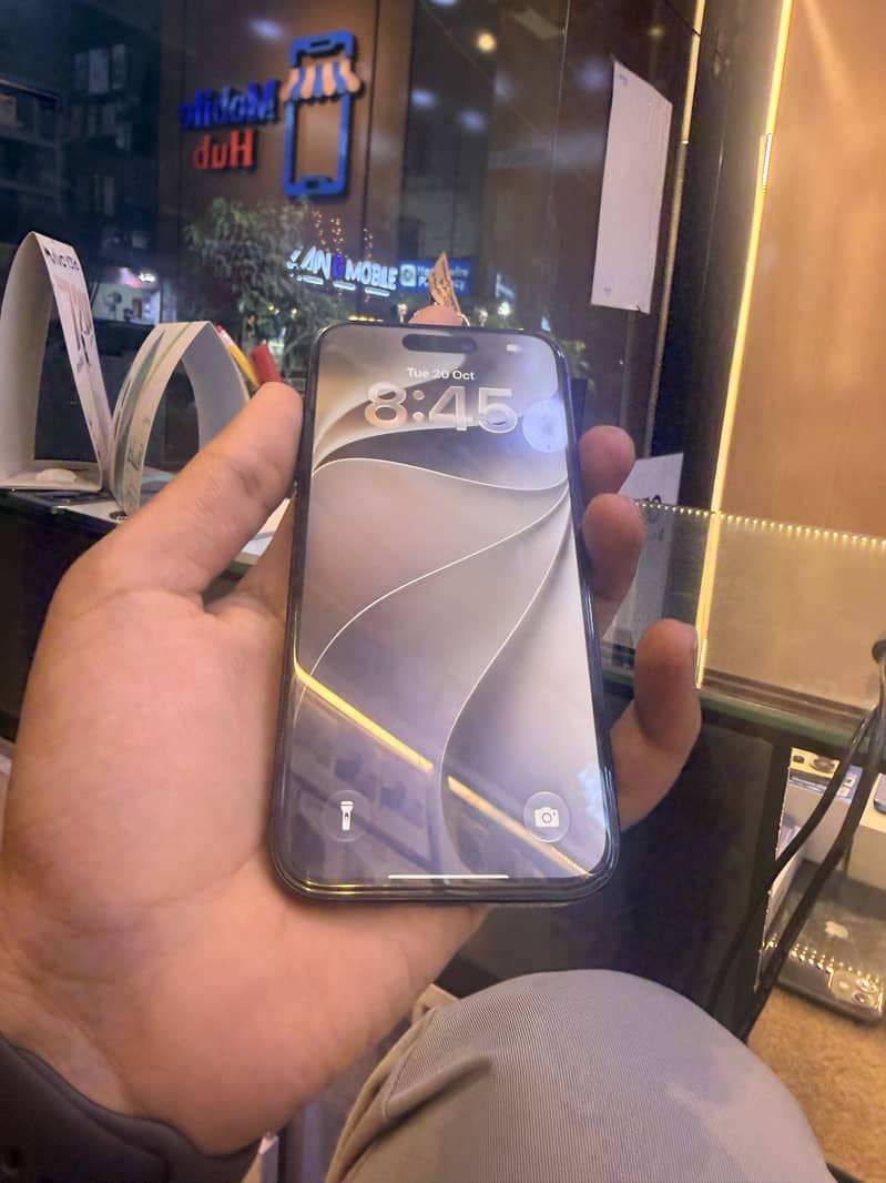 Apple iPhone 15 Pro 2